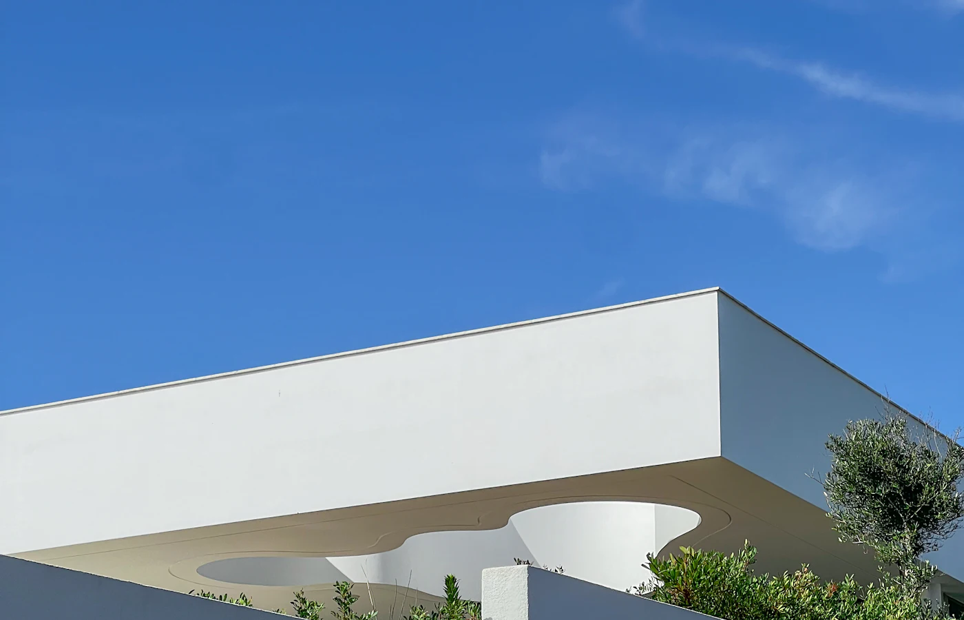 Villa moderne avec toiture en ardoise et zinc